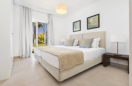 Alpouvar Resort | Eden Villas & Apartments