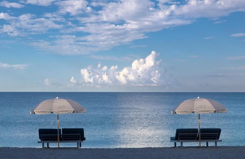 Moorings Hotel | Edgewater Beach Hotel