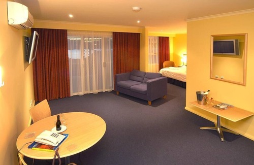 East Devonport Hotel | Edgewater Hotel