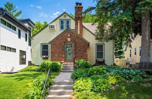 Fulton House | Edina Escape