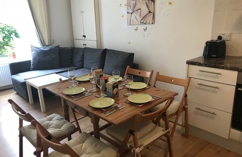 Tollcross Apartment | Edinburgh 3 bedrooms Central Apartment