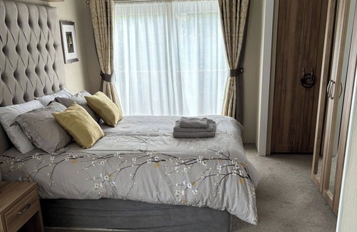 Port Seton Cabin | Edinburgh Lodge-Sleeps 6-Pet Friendly-Beach&Views
