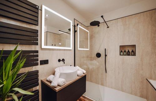 Altendorf Apartment | EDLER WOHNRAUM Luxuriöse 2 SZ mit Balkon, Kaffeevollautomat, Klima & Lift