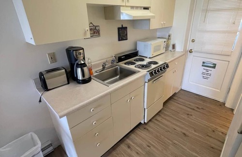 Wolfeboro Apartment | Efficiency 4-Piping Rock Resort