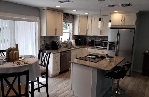 Sarasota Springs House | Effortless City Stay in Sarasota