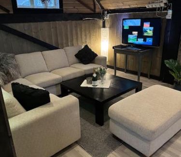 Glomset House | Eidsviklaaven