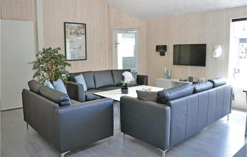 Frederiksvaerk House | Eight-Bedroom Holiday Home Frederiksværk With A Room Hot Tub 05