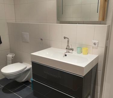 Aue Apartment | Einraum Ferienwohnung im Zentrum
