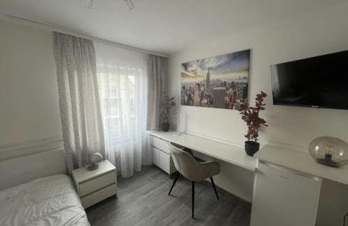 Grimmelfingen Apartment | Einzelzimmer mit privatem Bad nähe Ulmer Donautal - ideal für Geschäftsreisen
