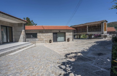 Fafe Cottage | Eira House