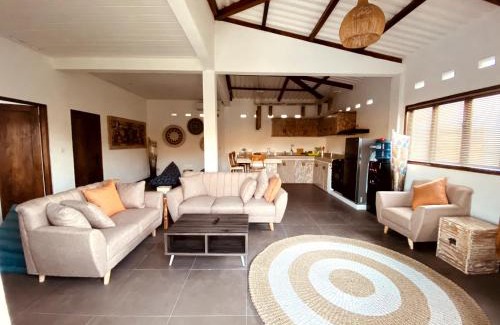 Jerowaru Villa | Ekas Beach View Villa