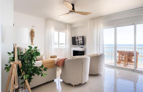 Cullera Apartment | El Acuario - Primera línea y todas las ventanas dan al mar