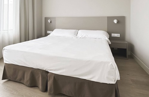 Utebo Hotel | El Aguila Hotel