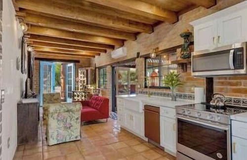 Tucson House | El Aposento del Soñador " The Dreamers Quarters"