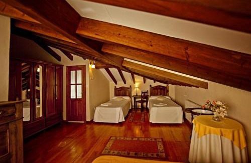 Cabrales House | El Camino Real II *