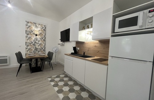 Tournon-sur-Rhone Apartment | El Castillo - Tournon-sur-Rhône