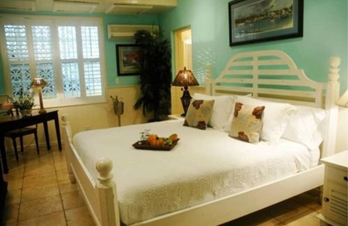 Downtown Nassau Hotel | El Greco Hotel