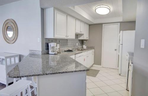 Fort Walton Beach House | El Matador 454 - Beautiful views of the Gulf and pool - Includes seasonal beach service!