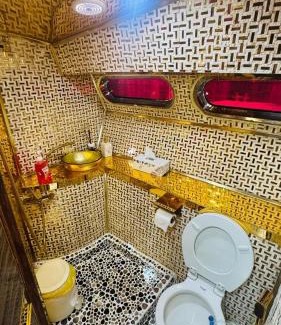 Madinat Zayed Boat Rental | El Mundo Baby