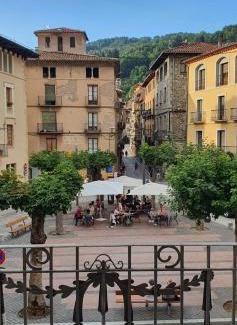 Camprodon Apartment | EL MUSSOL DE LA VILA Camprodon, balconets amb vistes a la plaça