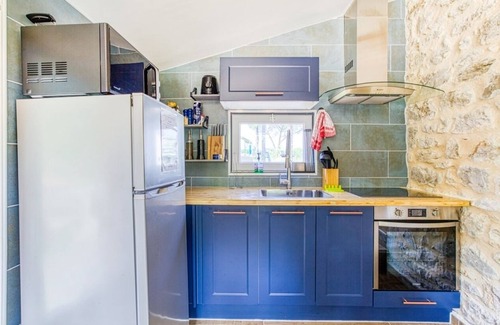 Septfonds Apartment | El Nido del Merlo with sauna and jacuzzi.