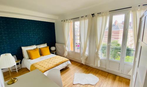 Lisieux Apartment | EL PARADISE - Logement Entier - Cœur de Ville - Basilique au Balcon - Proche Gare