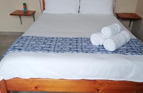 Athlone Apartment | El Pueblo Apartment