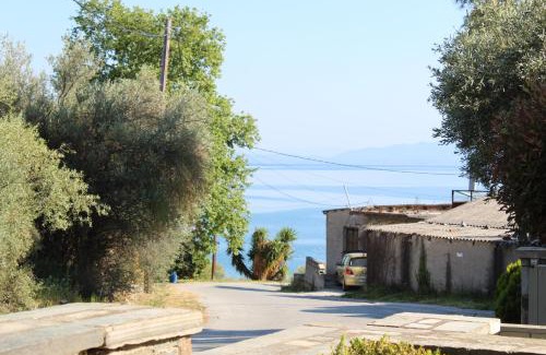 Kato Gatzea House | Elatos Sea House