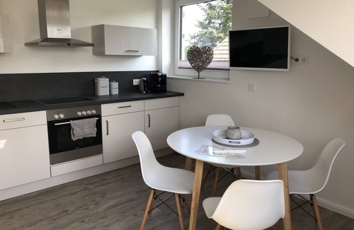 Allermohe Condo | Elbblick 1, right on the Dove Elbe, close to the city