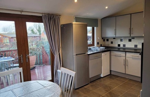 Low Catton Cabin | Elckys Holiday HOT TUB Lodge York