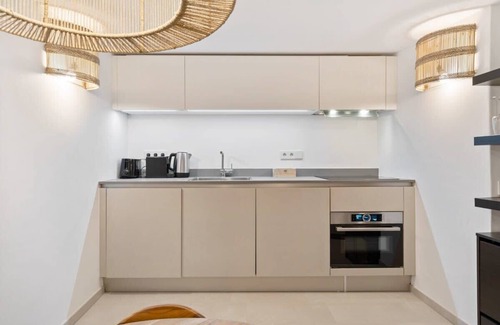 Ville Haute Apartment | Elegant 1BR Retreat in Peaceful Grund
