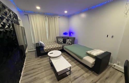 Elizabeth Apartment | Elegant 3 Bedroom Condo near EWR, NJ Transit & NYC - Unit 4