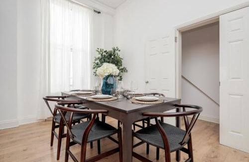 Holland Park Apartment | Elegant 3Bed Apartment in Kensington Olympia