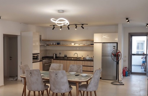 Ad-Dab'ah Ski Chalet | Elegant 4-Bedroom Beachfront Chalet with WiFi & AC in Beautiful Fouka Bay