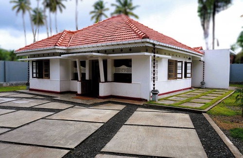 Ambalangoda Villa | Elegant Accommodate - Comfortable Amenities - Prime Location - Delightful Dining