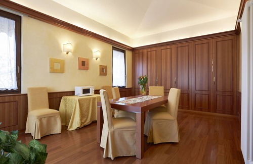 Borgo Trento Apartment | Elegant apartment in Art Nouveau villa near the center with private parking