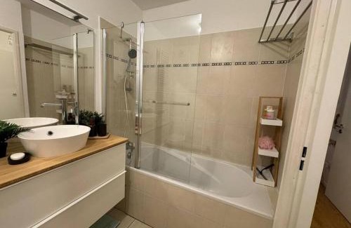 Parc-Nord Apartment | Elegant apartment near La Défense and Arena