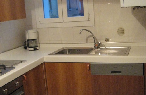 Bolognina Apartment | Elegant city apt., private swimming pool, parking,bikes, wifi, terrace