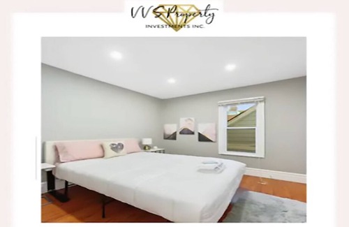 South Central House | ♔ Elegant Contemporary Home ♔ Downtown Windsor