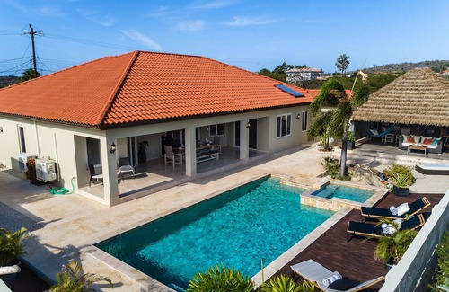 Alto Vista Villa | ELEGANT DREAM VILLA - 5 minutes from Palm Beach