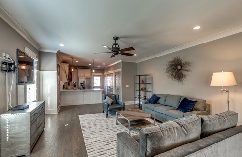 East End House | Elegant East Nashville Home welcomes you to Music City