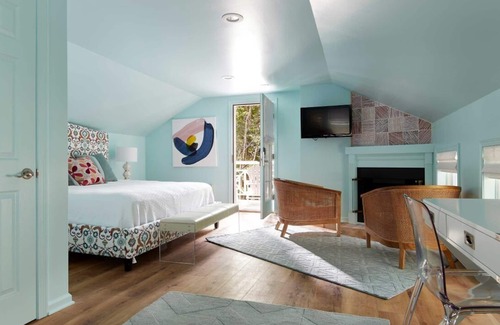 Lenox Bed & Breakfast | "Elegant Emily Dickinson Junior Suite with King Bed & Fireplace