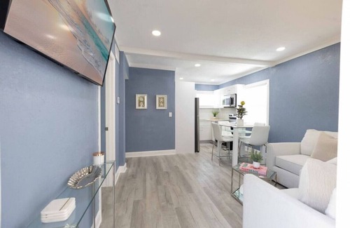 Southwest Apartment | Elegant Home in Antique Row