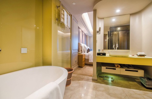 Hong Kou Hotel | Elegant International Hotel Shanghai - Bund Sichuan Road North Metro Station Branch