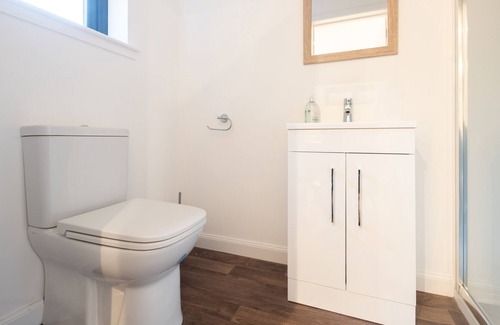Whiteness Apartment | Elegant Little Wyvis Lodge - Sleeps 2