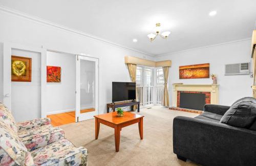 Ringwood House | Elegant Luxury - Family Entertainer in Ringwood