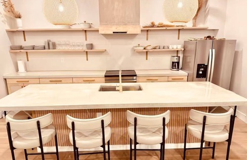 East Side House | Elegant Modern Scandinavian Compound HOT TUB 12 bedrooms 6 bath Atlanta