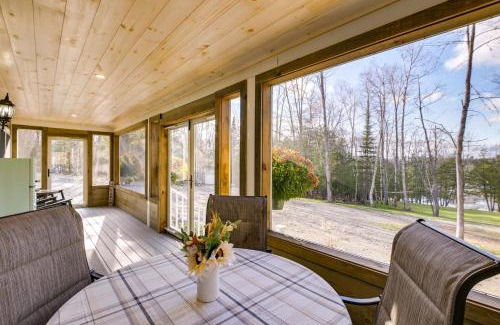 Newport House | Elegant Newport Cabin with Porch and Lake Access