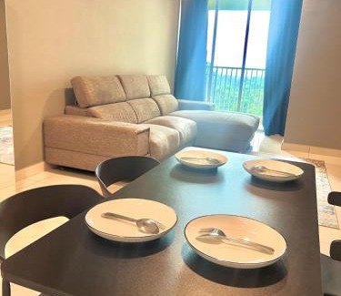 Sungai Buloh Apartment | Elegant Pool View Condo at Residensi Suasana Damai
