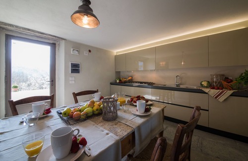 Pieve di Chio Villa | Elegant villa with private pool and wonderful views, relaxing and comfortable